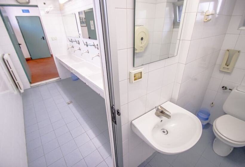 共用房间的床, Hostel Santa Monaca