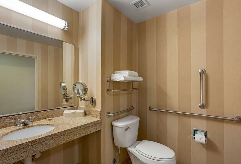 Люкс, Best Western Plus University Park Inn & Suites