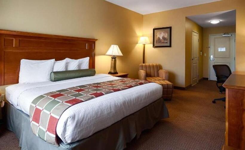 Стандартный Номер Кровать Кинг, Best Western Plus University Park Inn & Suites