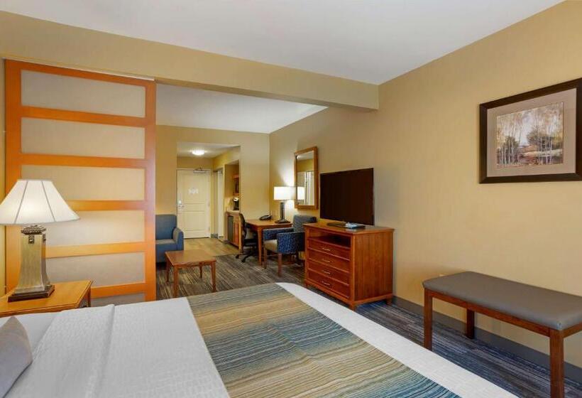 Люкс Кровать Кинг, Best Western Plus University Park Inn & Suites