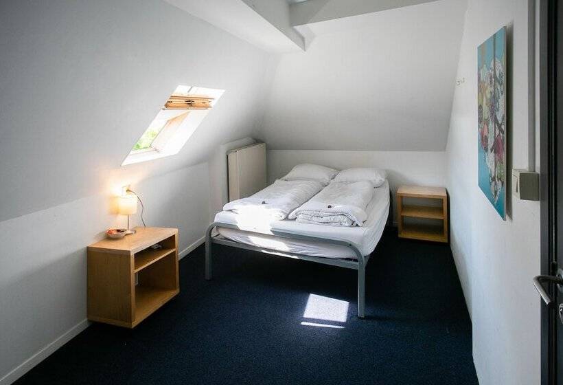 Номер Стандарт Совместная Ванная, St Christopher S Inn Hostel At The Bauhaus