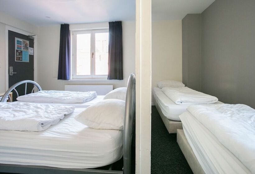 Четырехместный Номер Стандарт, St Christopher S Inn Hostel At The Bauhaus