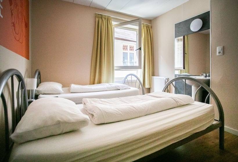 Номер Стандарт Совместная Ванная, St Christopher S Inn Hostel At The Bauhaus