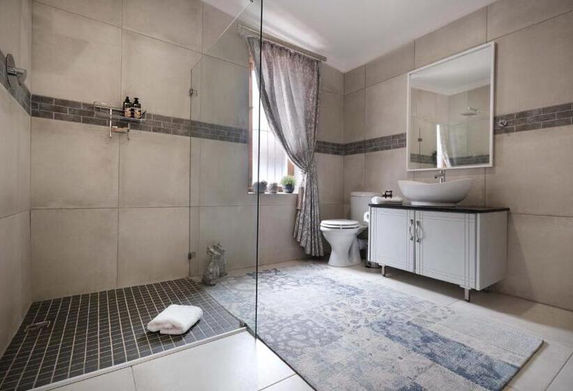 Номер Стандарт с Террасой, Adderley House Guest Accommodation