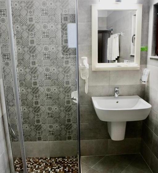 اتاق سوپریور با تخت بزرگ, Imperial Hotel&spa   Baile Olanesti