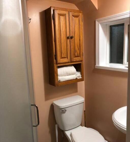 标准间, Shady Willow Guest House   For Tourists & Travellers Only, No Locals, Private Small Compact Rooms Wi