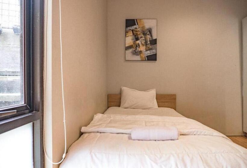اتاق استاندارد, Three J Residence 2