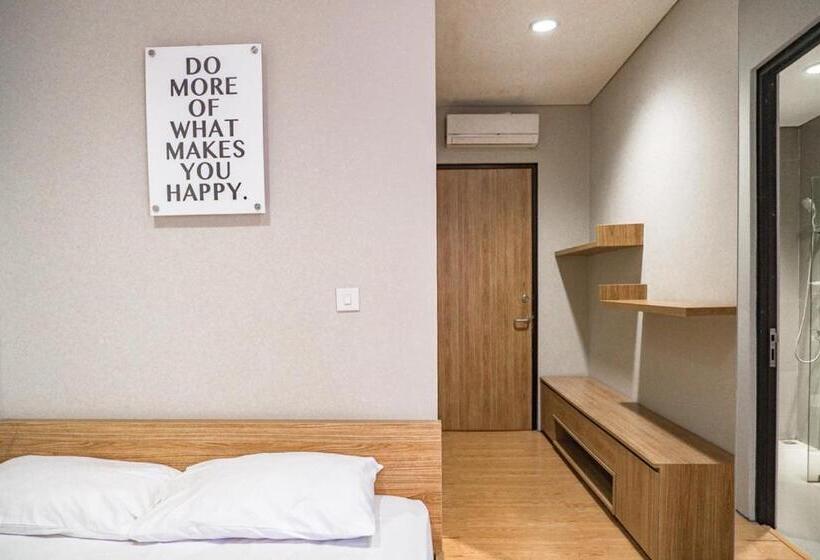 اتاق لوکس, Three J Residence 2