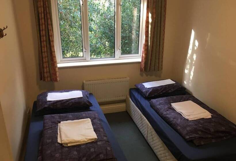 Четырехместный Номер Стандарт, Glendalough International Youth Hostel