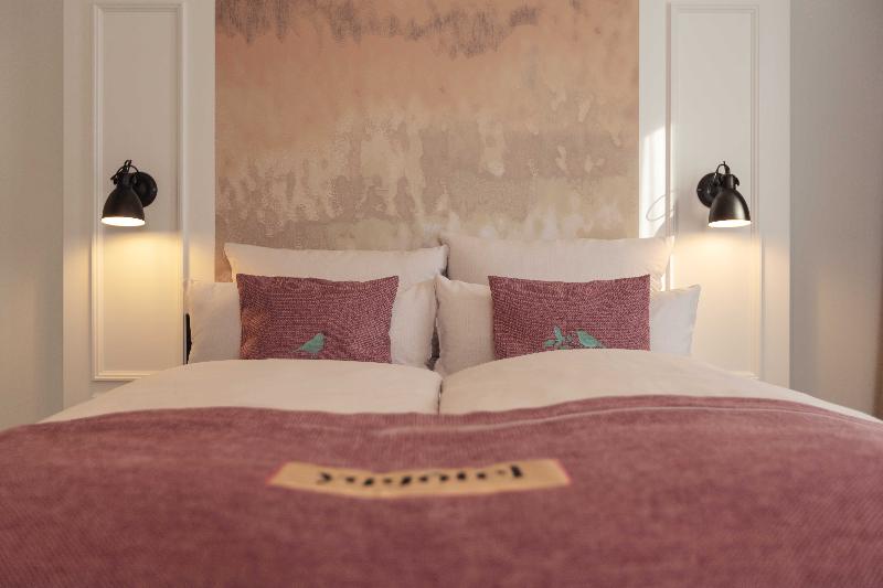 اتاق استاندارد یک نفره, Engelbertz   Yggotel Pirol