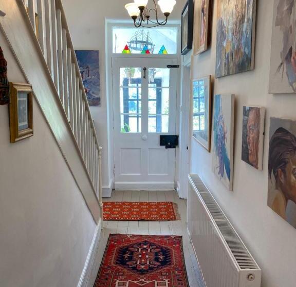 Номер Стандарт, Art House B & B