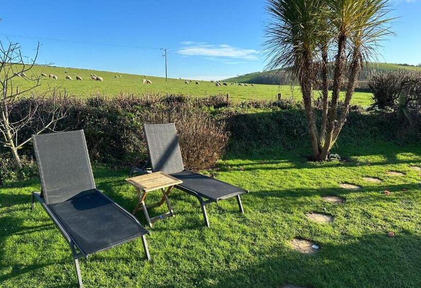 Люкс Вид на Сад, Westerley Country B & B With Exclusive Guest Lounge