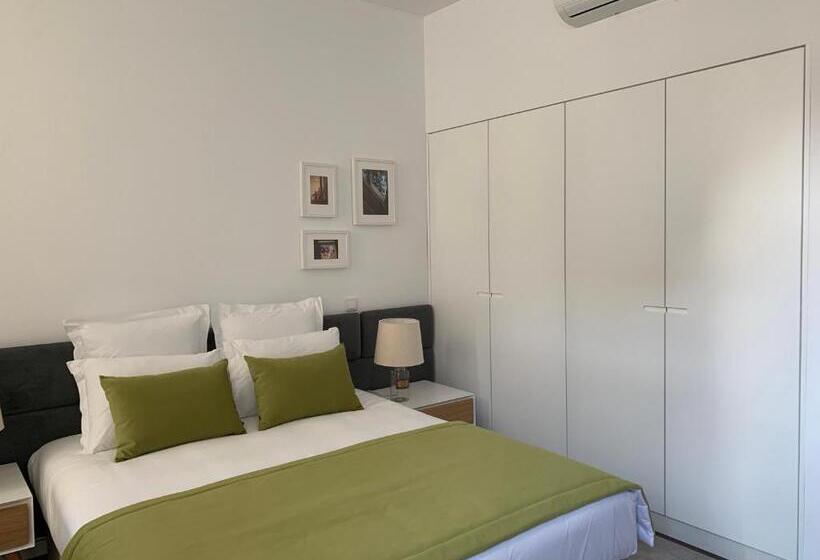 اتاق استاندارد با بالکن, Pharmacia Guesthouse