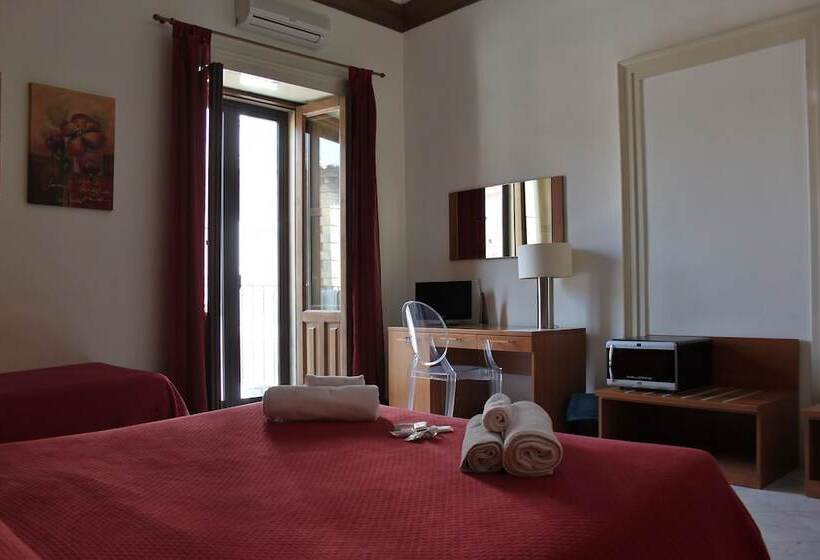 اتاق استاندارد سه نفره, B&b Opera