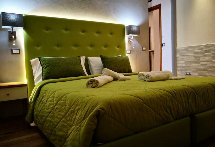 اتاق استاندارد سه نفره, Sant Oronzo B&b