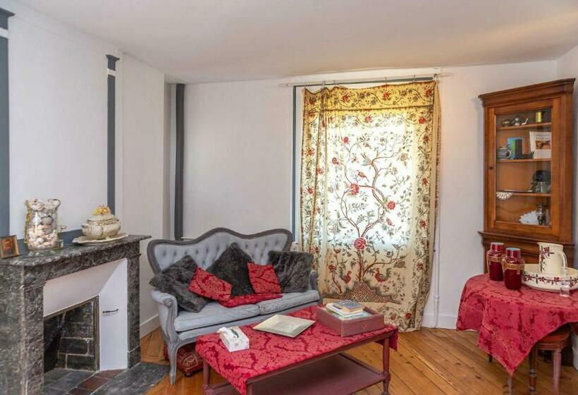 Номер Стандарт Совместная Ванная, Chambre D Hôtes Les Jardins De Marie, Sci Charles Iii