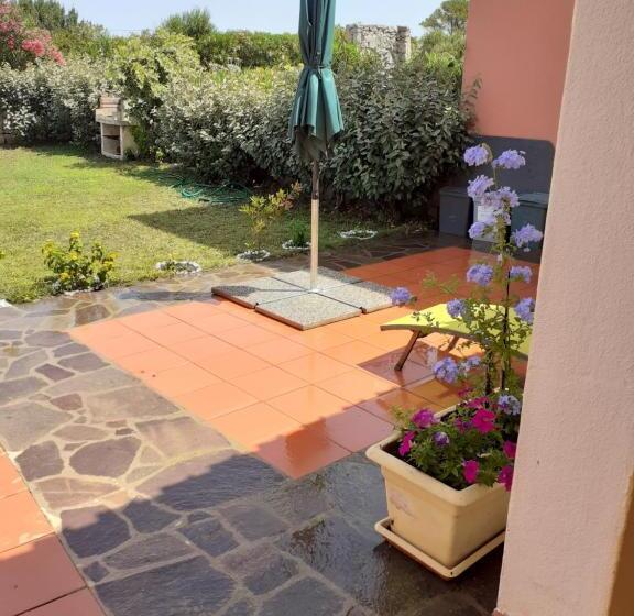 Апартаменты 1 Спальня Вид на Сад, Casa Mirice In Residence Con Piscina ,wifi,climatizzatore Vicino Al Mare