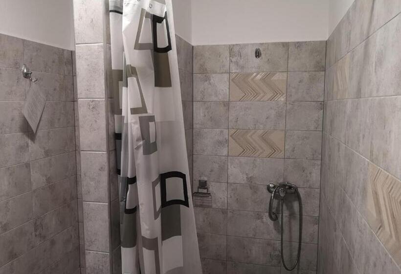 اتاق استاندارد سه نفره, Sepsi Relax