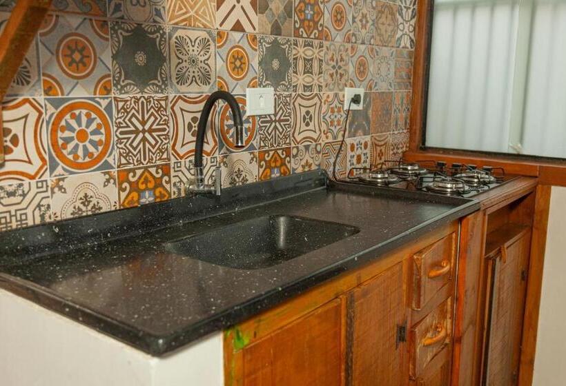 کلبه ییلاقی, Pousada E Chalé Lote 22