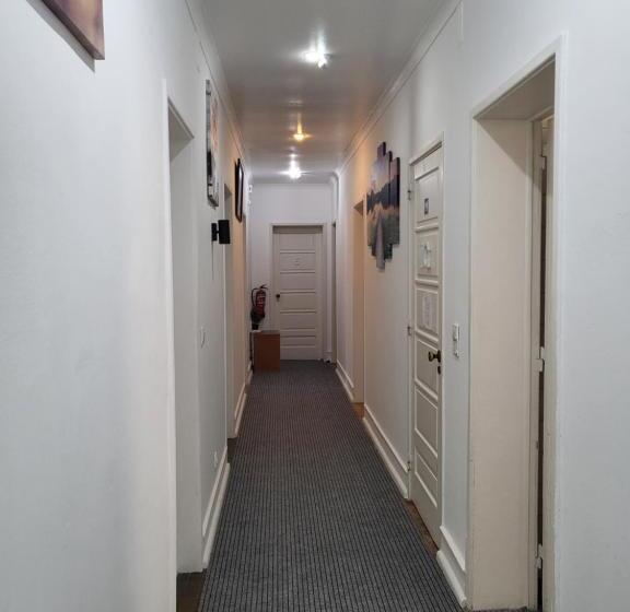اتاق استاندارد با چشم‌انداز باغ, Rose View Guest House