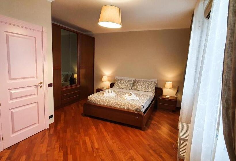 Дом 3 Спальни, Casa De Amicis 18