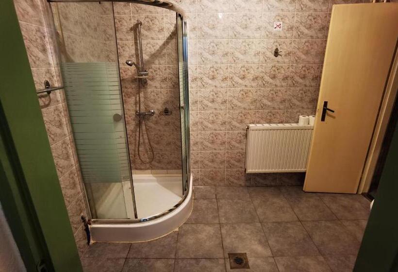 Семейный Номер, Komplex  Rendezvénytermek Panzió Apartman Irodák