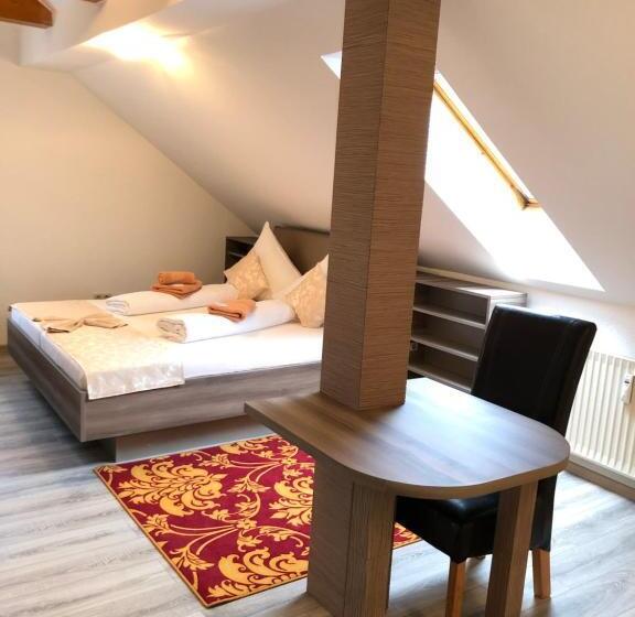 Трехместный Номер Комфорт, Pension Goldenes Vogtland