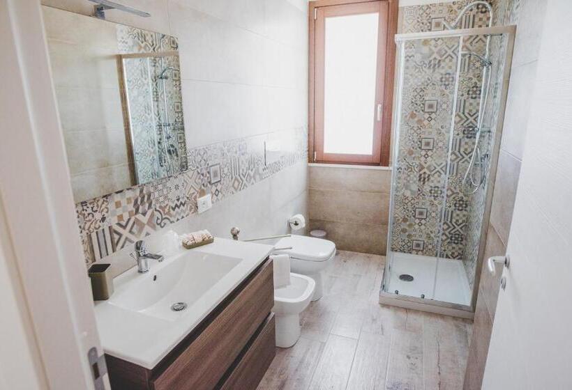 سوییت با چشمانداز دریا, Stella Fenicia