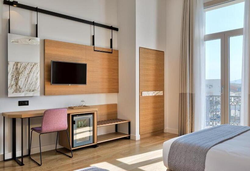 Трехместный Номер Deluxe, Aegli Hotel Volos
