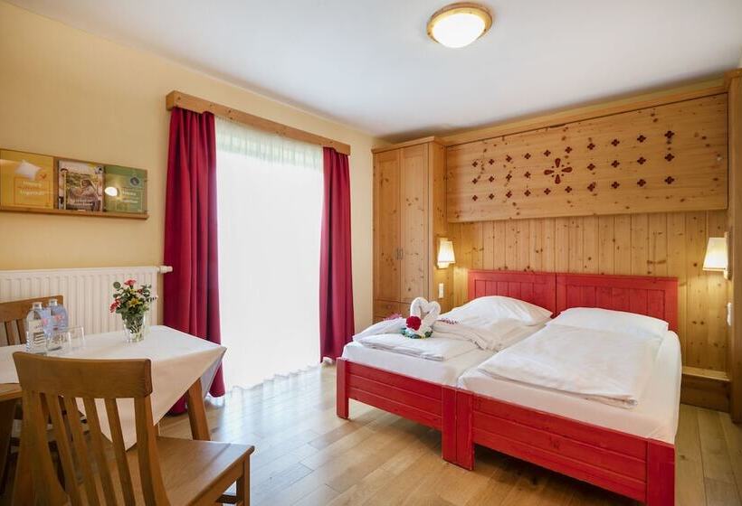 Номер Стандарт, Jufa Hotel Tieschen
