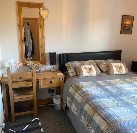Стандартный Номер Кровать Кинг, Jacquie S B&b  Dumfries Room With A View   Hot Tub