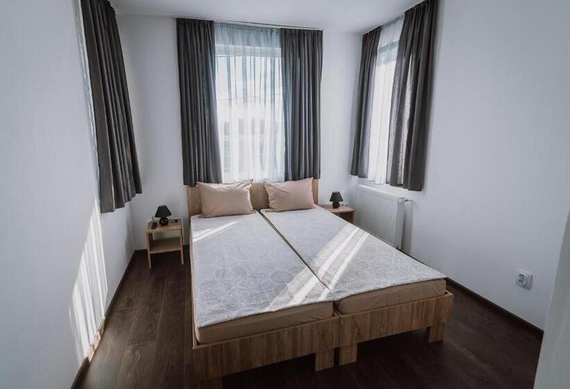 Номер Deluxe, Sunset Inn