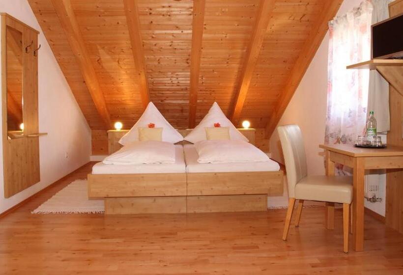 Семейный Номер, Gästehaus Burgmayr