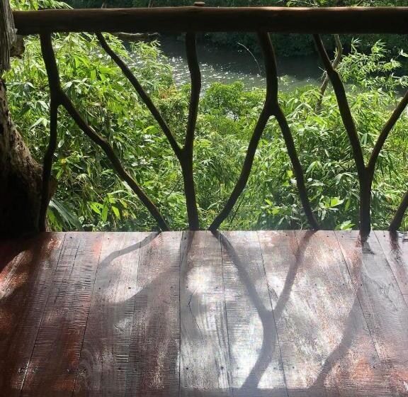 Номер Стандарт Вид на Море с Балконом, Sanctuaria Treehouses Busuanga