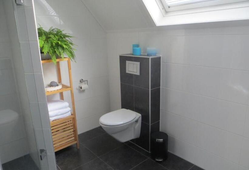 Standard room with outdoor bath, B&b Biesehof