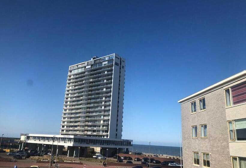 اتاق لوکس با چشم‌انداز دریا, Sea More