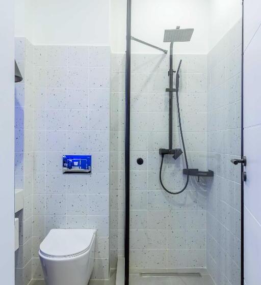 استودیوی سوپریور, Emil Balaban Luxury Apart