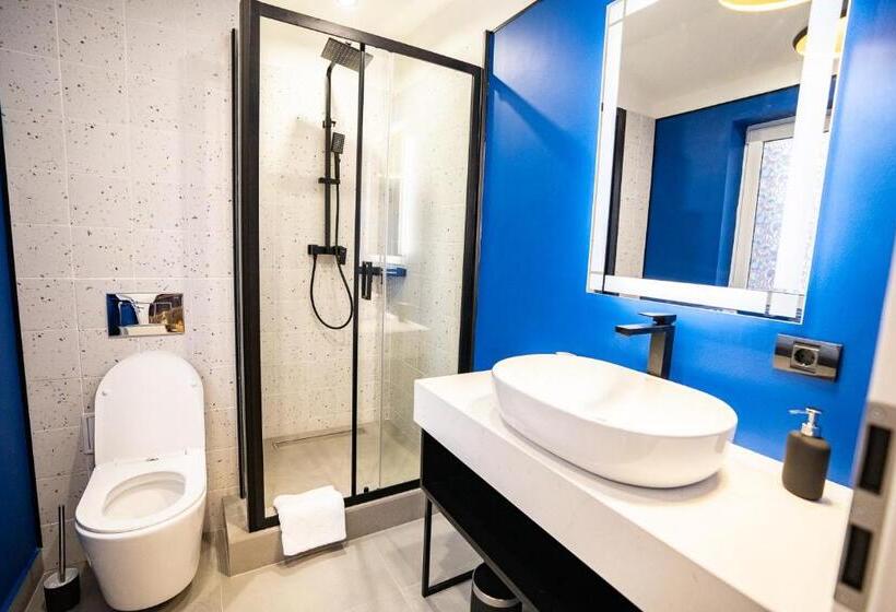 استودیو استاندارد با تخت کینگ, Emil Balaban Luxury Apart