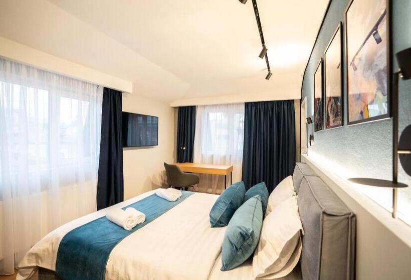 استودیو استاندارد با تخت کینگ, Emil Balaban Luxury Apart