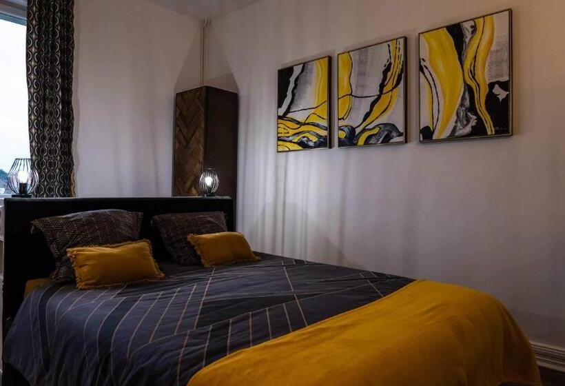Номер Стандарт, A La Villa Perroy Les Chambres Sont Spacieuses Et Les Petit Déjeuners Offerts