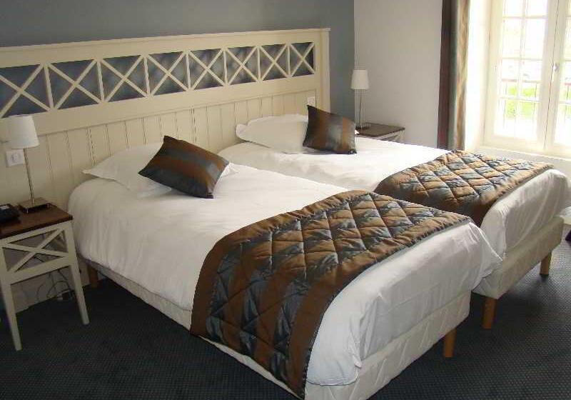 舒适三人间, Logis Hotel, Restaurant Et Spa Le Relais De Broceliande