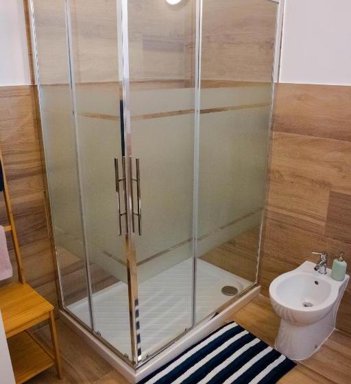 اتاق استاندارد چهار تخته, La Casa Dei Nonni