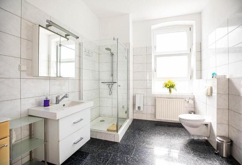 バス共有のスタンダードルーム, Hostel Wohnzimmer Essen