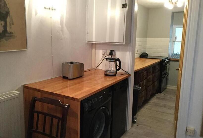 Семейный Номер Совместный Санузел, Garden Flat 1