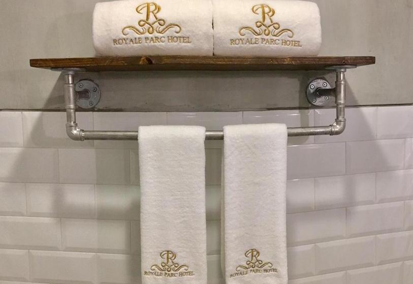 Семейный Номер Deluxe, Royale Parc Hotel Tagaytay