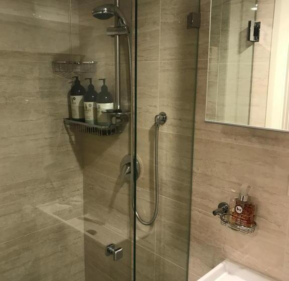 استودیوی لوکس, Randwick City Lodge 2