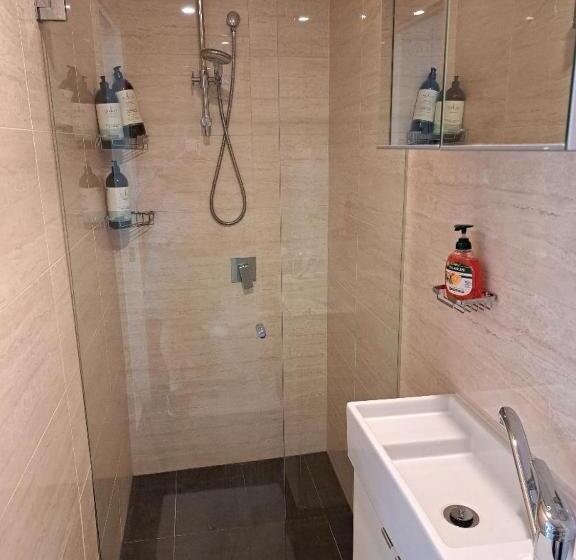 استودیو استاندارد با چشم‌انداز باغ, Randwick City Lodge 2