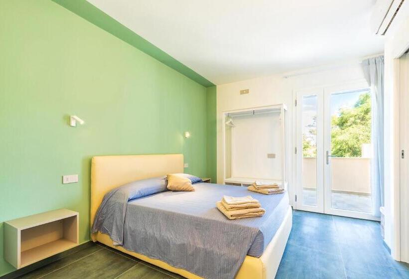 Номер Стандарт с Балконом, Affittacamere Resort Beach San Gemiliano