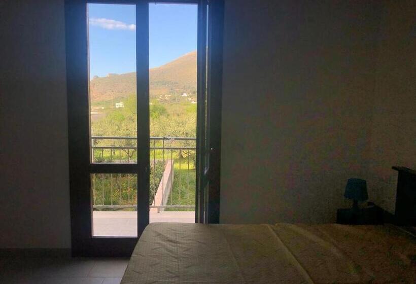 اتاق استاندارد با بالکن و چشم‌انداز دریا, Casa Regina