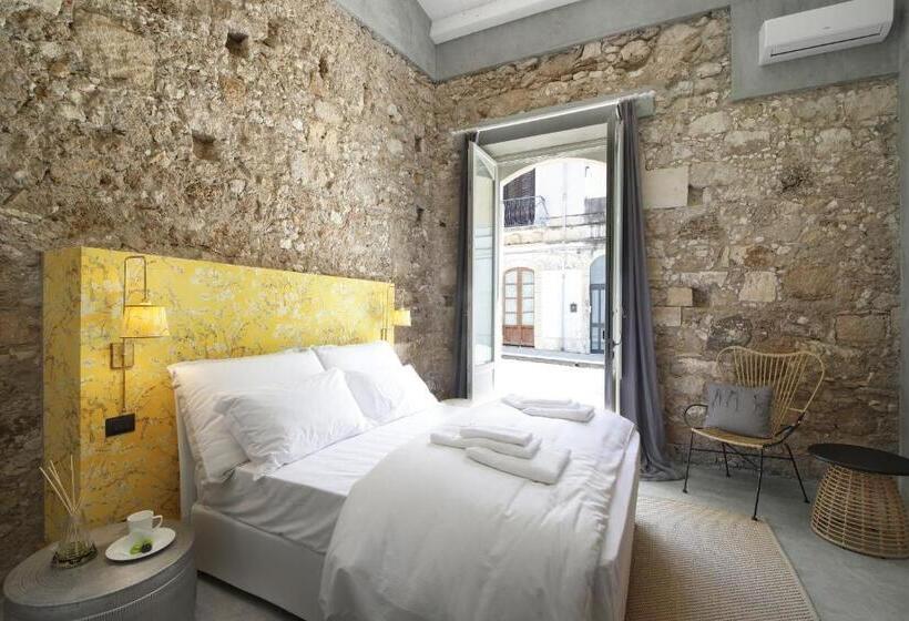 اتاق لوکس با تخت بزرگ, Isonzo Suites